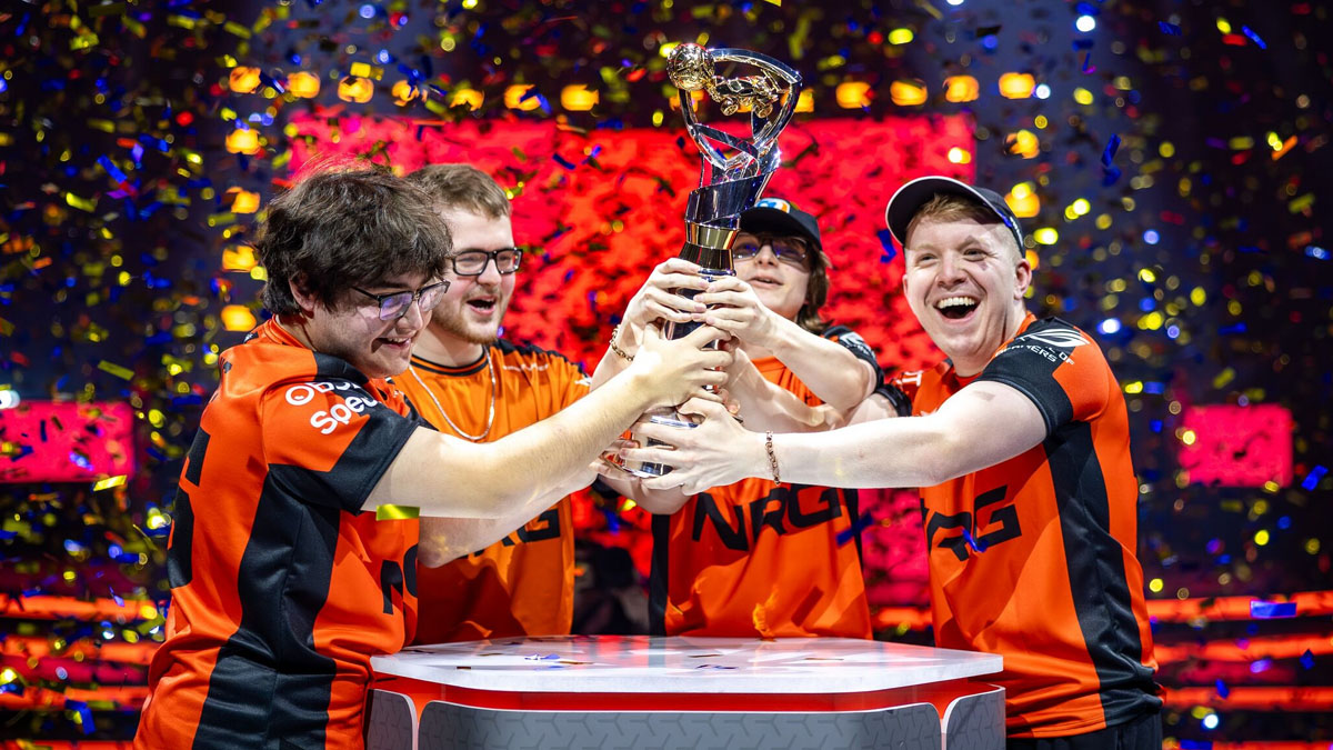 NRG lifting the RLCS 2025 World Championship trophy in Lyon
